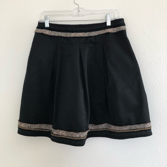 Pleated BCBG skirt - Picture 2 of 5